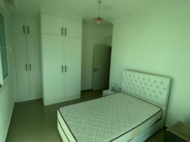 Olympos 2 Sitesinde bahçeli full eşyalı 1+1 daire