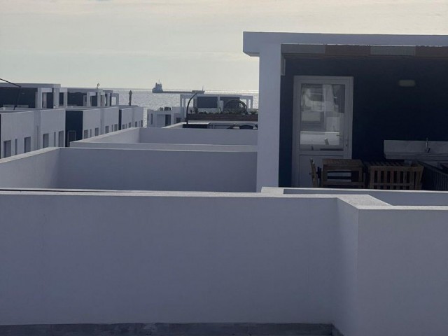 Квартира 2+1 с террасой на первой береговой в  Four Seasons Life 