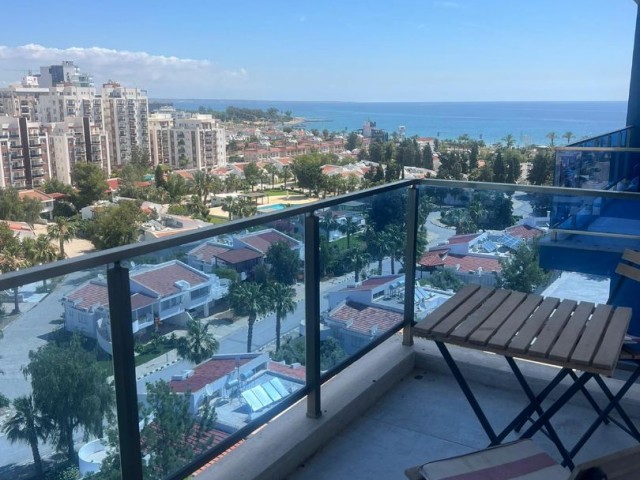 Super offer! Ready-made studio apartment with magnificent sea view, 350 meters from the famous Long 