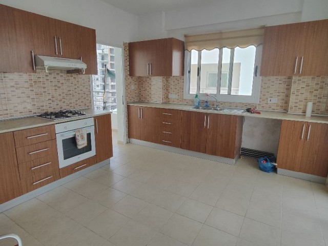 ✅ آپارتمان 3+1 برای فروش با منظره دریای کوچانلی ترکیه در Yenibogazici✅