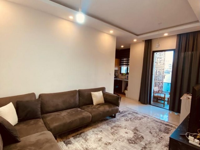 GİRNE MERKEZ 1+1 FULL EŞYALI HAVUZLU LÜKS DAİRE