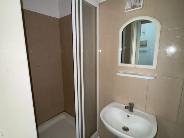 Gönyeli'de Otobüs Duraklarına 1 Dakika Uzaklıkta, Eşyalı 1+1 Kiralık Daire (Aylık Ödemeli) - 260 STG