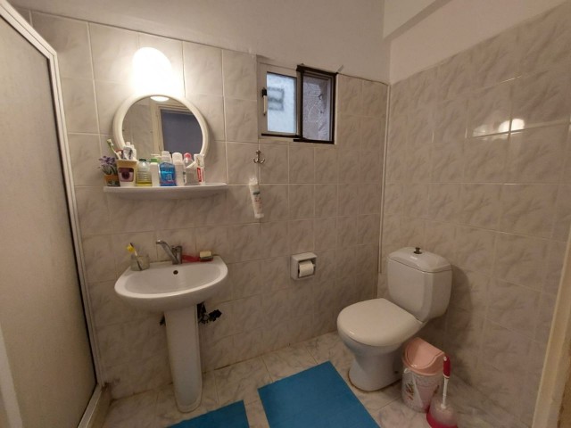 Furnished 2+1 flat for sale in Kyrenia lapta