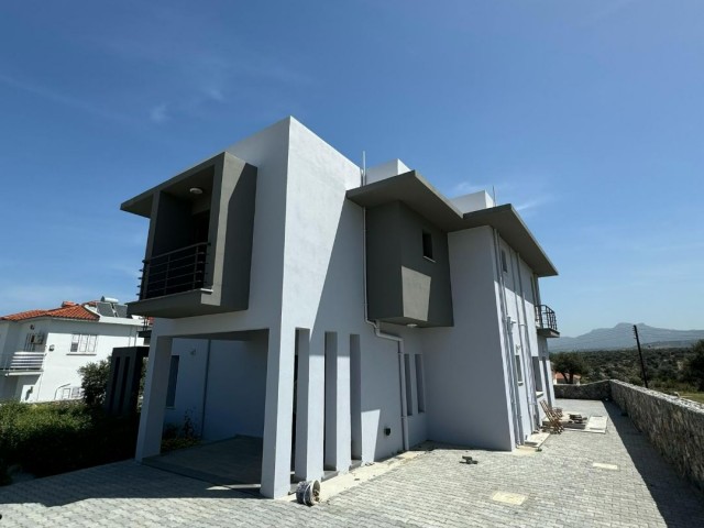 4+1 VILLA MIT EN-SUITE ZUM VERKAUF IN GİRNE ÇATALKOY