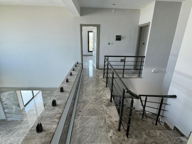 4+1 VILLA MIT EN-SUITE ZUM VERKAUF IN GİRNE ÇATALKOY