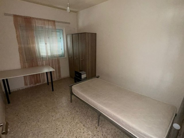 3+1 flat for rent to female students in Nicosia Küçük Kaymaklı area.