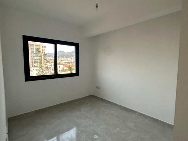 Совершенно новая квартира-лофт на продажу в центре Кирении, 2+1 квартира