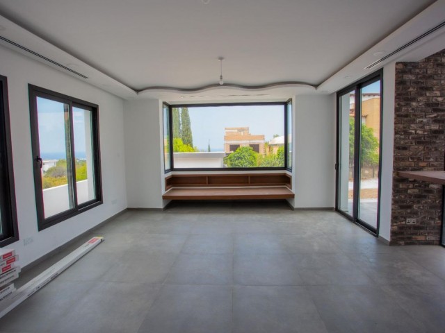 Ultralux Villa with 920 m2 land area FOR SALE in Girne Zeytinlik
