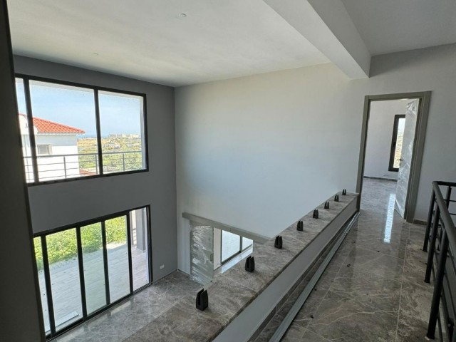 4+1 LUXUSVILLA MIT EN SUITE ZUM VERKAUF IN GİRNE ÇATALKOY