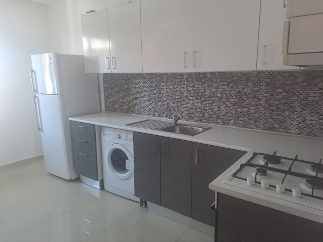 2+1 FLAT FOR RENT IN A GREAT LOCATION IN KYRENIA CENTER