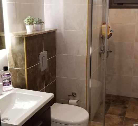 Flat For Sale in Yukarı Girne, Kyrenia