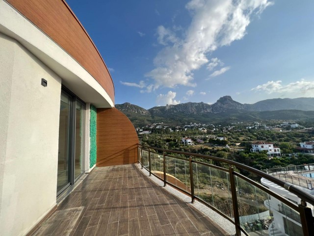 2+1 penthouse for rent with mountain and sea view in Fashion Blok on the 8th floor within the Akacan Elegance site