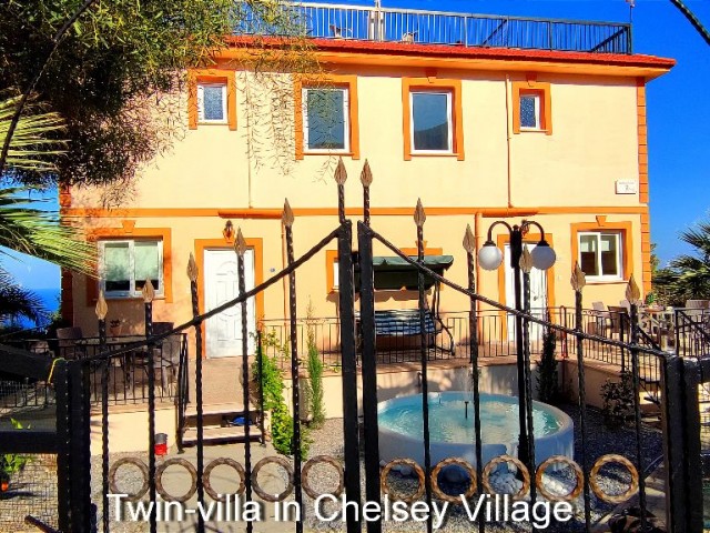 Panorama-Doppelvilla für eine große Familie 5+2+2 mit dem besten Blick auf die Berge und das Meer in Nordzypern