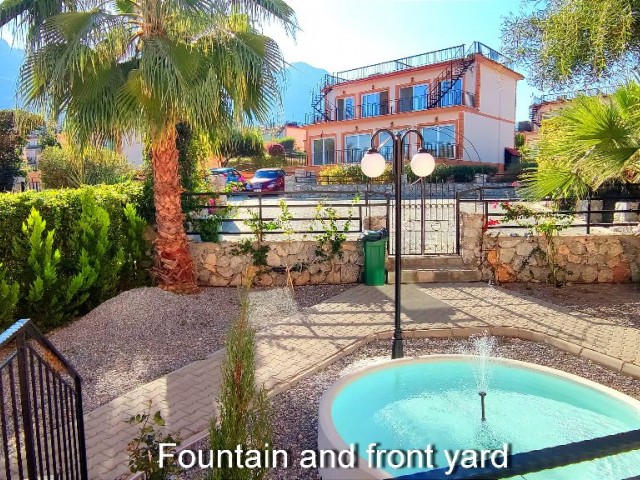 Panorama-Doppelvilla für eine große Familie 5+2+2 mit dem besten Blick auf die Berge und das Meer in Nordzypern