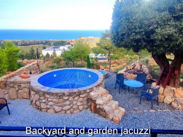 Geniş bir aile için panoramik ikiz Villa 5+2+2 kuzey Kıbrıs'ın en iyi dağ ve deniz manzarasına sahip Girne'de
