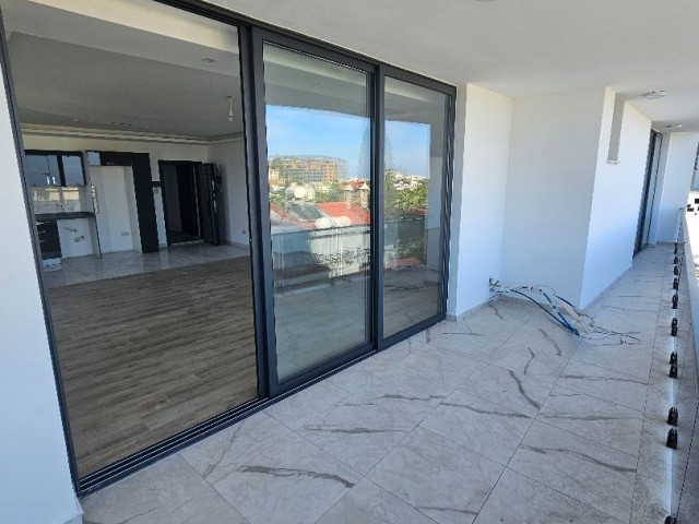 2+1 FLAT WITH CLOSED PARKING PARKING IN KYRENIA CENTER FOR URGENT SALE