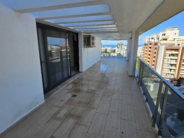 PENTHOUSE FOR RENT IN KYRENIA CENTER WITH POOL AND TERRACE!!