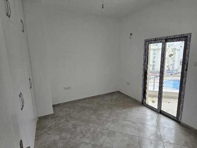 2+1 WOHNUNG MIT POOL ZU VERKAUFEN IN ALSANCAK!!