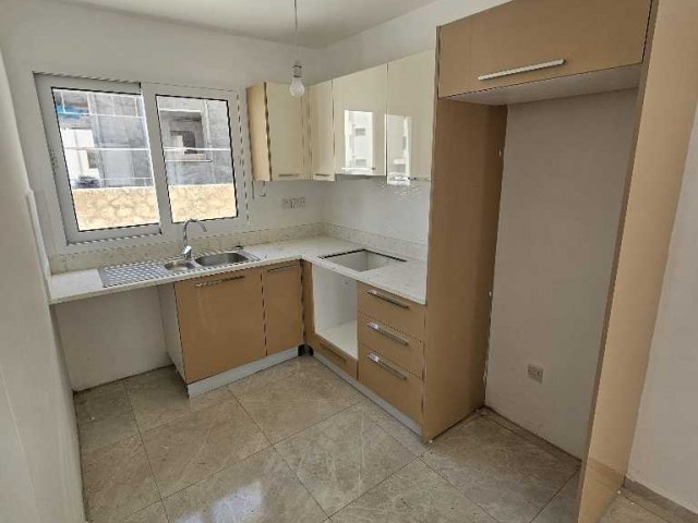 2+1 FLAT FOR RENT UNFURNISHED FLAT WITH POOL WITHIN THE SITE