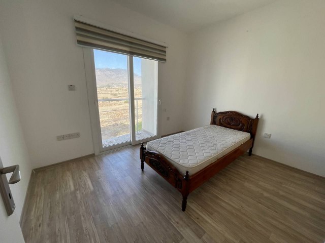 Girne Dikmen'de Lavinium Sitesinde Dağ Manzaralı Eşyalı Kiralık 3+1 