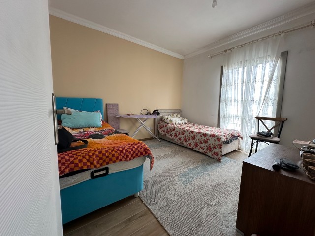 Wunderschöne 3+1 Wohnung in Alsancak