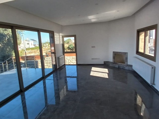 3+1 Villa with Pool for Sale in Çatalköy-Kyrenia Region