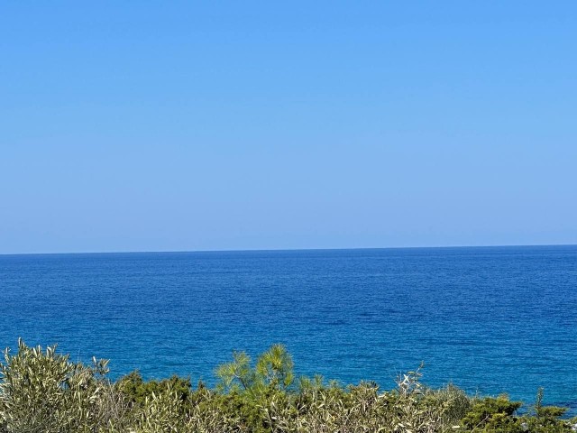 Villa mit Meerblick in Mersinlik