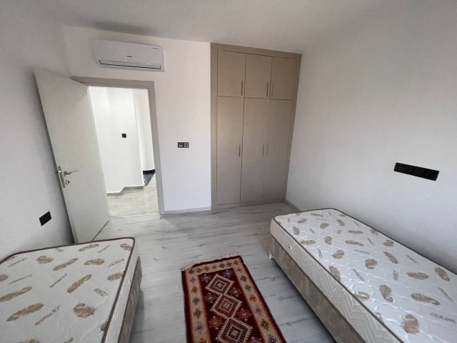 Girne Çatalköy'de Deniz ve Dağ Manzaralı Eşyalı Kiralık 4+1 Villa