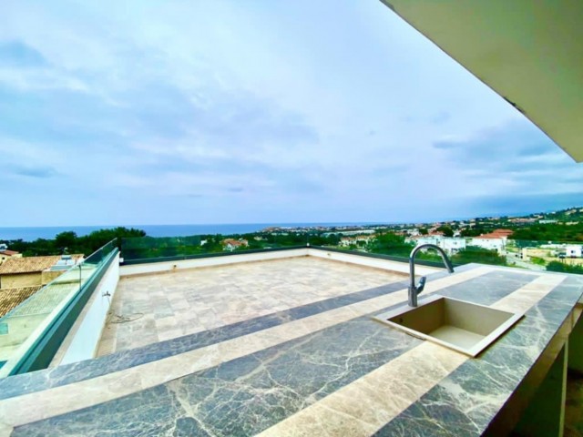 4+1 Villa mit legendärem Meerblick in Alsancak, Kyrenia