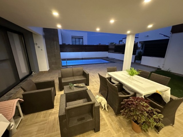 Furnished 4+1 villa with pool in Kyrenia