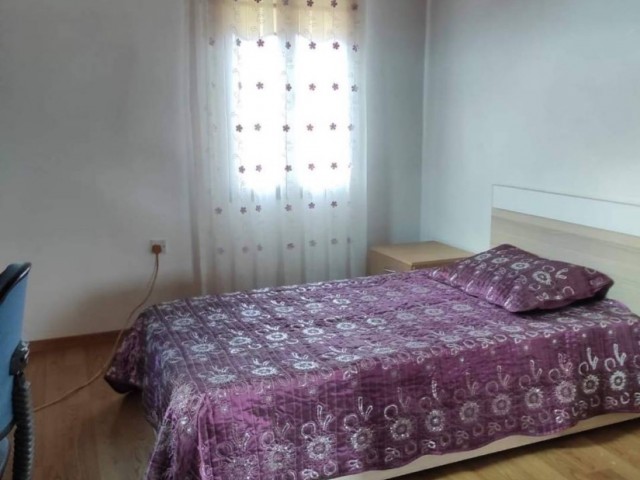 Lapta / Girne'de deniz manzaralı 3+1 villa