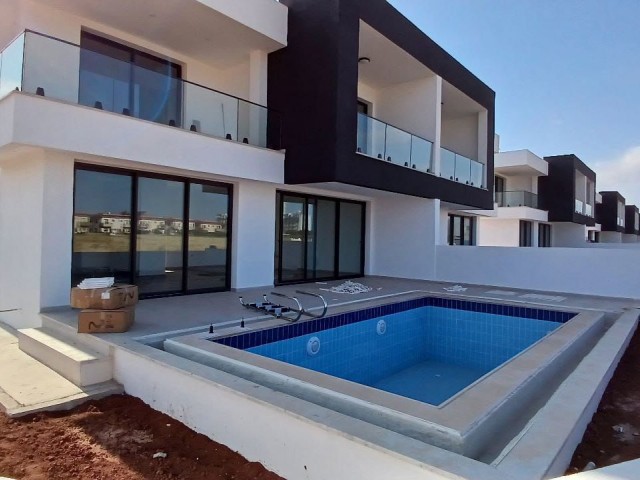 3+1 opportunity villa with pool ready for delivery in Yeniboğaziçi (Corner)