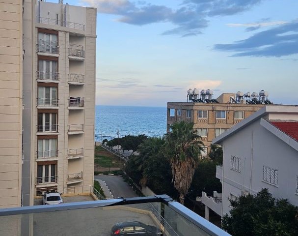 2+1 Penthäuser mit Terrasse und Meerblick zum Verkauf in der Gegend von Famagusta Gülseren