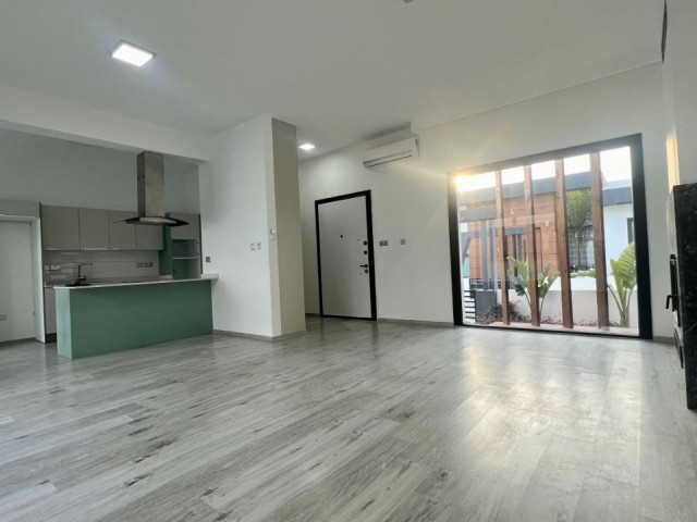 Yeniboğaziçinde satılık 3+1 havuzlu bungalow