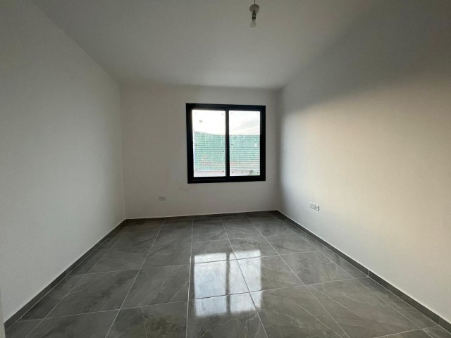 آپارتمان 2+1 برای اجاره با مجوز تجاری در جاده اصلی در گیرنه/چاتالکوی