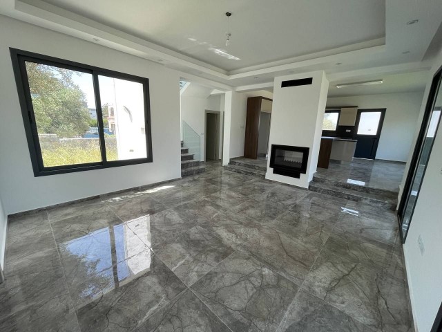 4-Zimmer legendäre Villa mit Meerblick in Çatalköy zu verkaufen