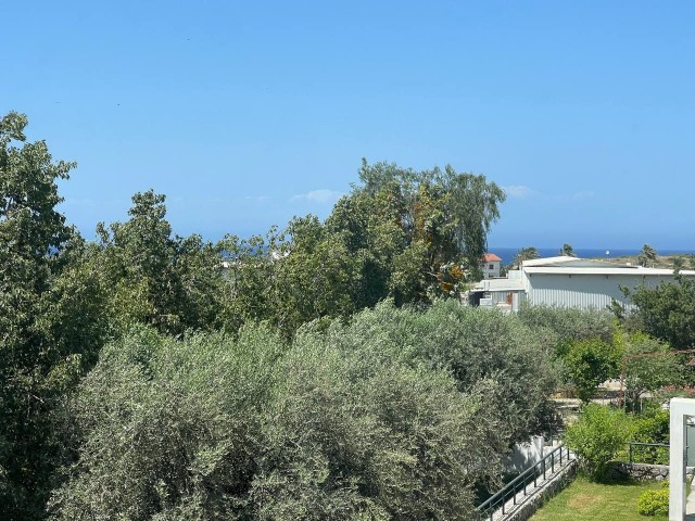 3+1 Villa with 1073m2 Land for Sale in Çatalköy, Kyrenia, Very Close to the Sea