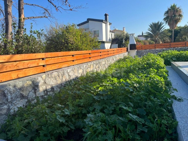 4-Zimmer charmante villa mit Meer und Meerblick in Alsancak zu verkaufen