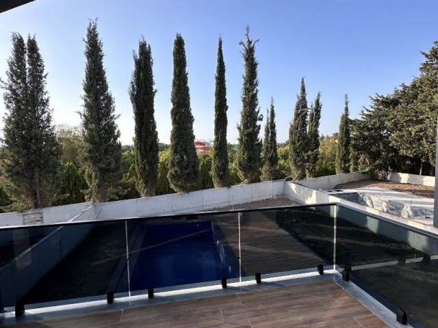 Girne Lapta'da Çekici Tasarıma Sahip 4+1 Kalan Satılık Son Villa..!