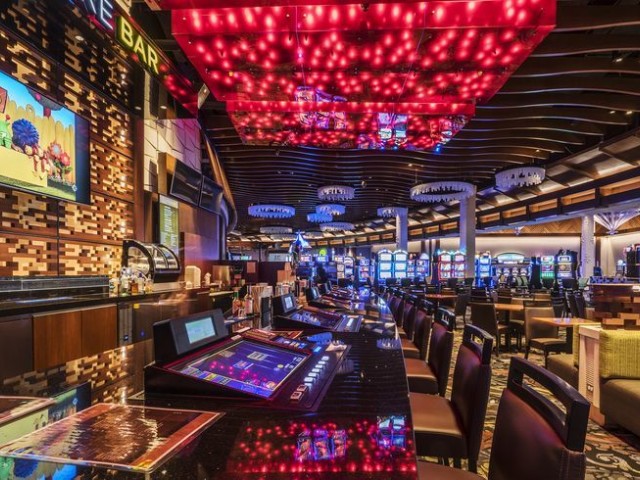 5-Sterne-Hotel mit Casino-Genehmigung zum Verkauf im Kyrenia Center