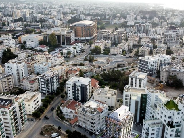 1+1 WOHNUNG ZUM VERKAUF IM ZENTRUM VON KYRENIA