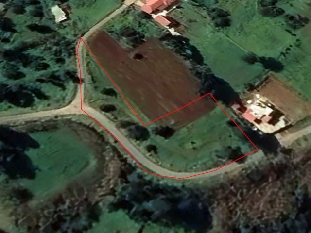 1 decare 3 evlek land with planning permission in Iskele