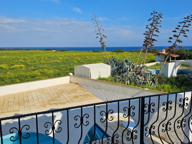 3+1 villa with high airbnb income in Kumyalı, 60 meters from the sea