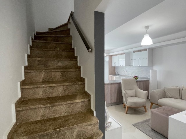 Zeytinlik 3+2 Deniz Manzaralı Triplex İkiz Ev