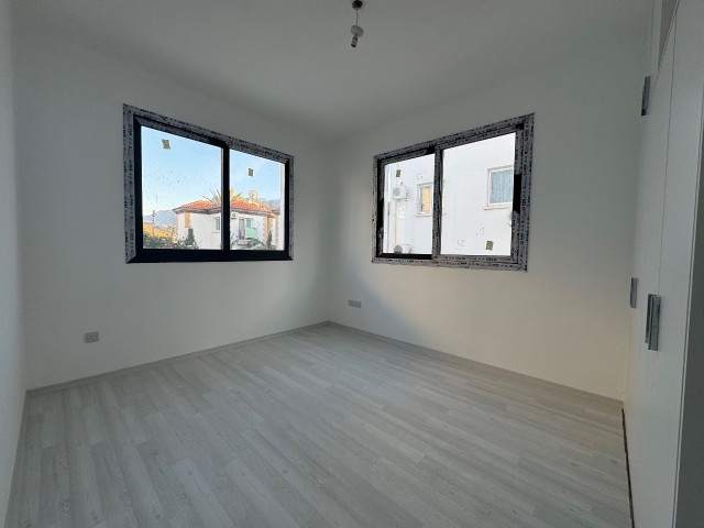 Kyrenia Alsancak Geräumige 2+1 Wohnung