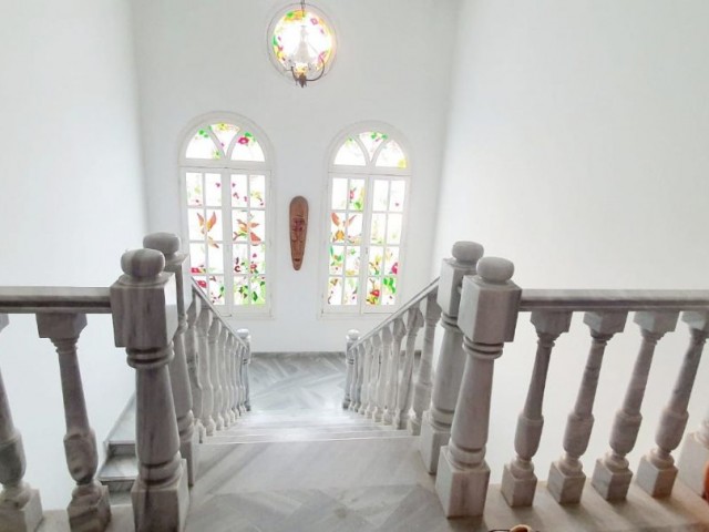 Nicosia Gönyeli Detached Villa on 1340 Square Meters of Land with 3 Floor Permission