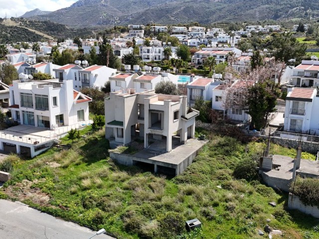 Half-Constructed Land with a Unique View in Kyrenia Çatalköy