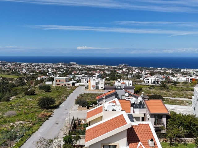 Girne Çatalköy Eşsiz Manzaraya Sahip Yarım İnşaat'lı Arsa