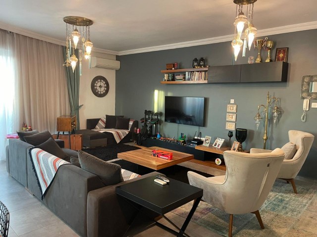 Girne Karaoğlanoğlu Großes Zimmer 2+1 Wohnung