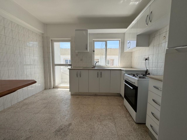 Well-maintained 3+1 Flat for Rent in Kyrenia Center